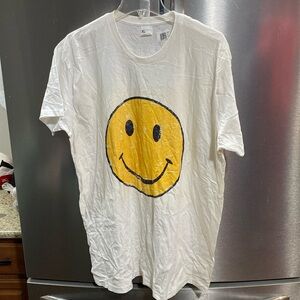White T-shirt Smiley Face Unisex